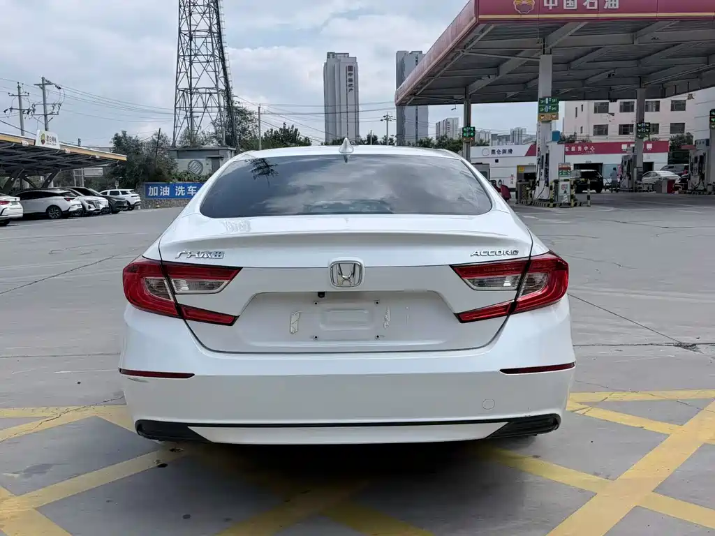 Honda Accord — фото 5