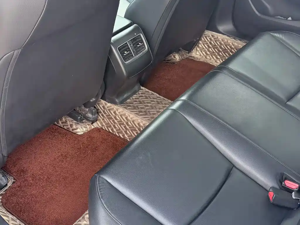 Honda Accord — фото 9