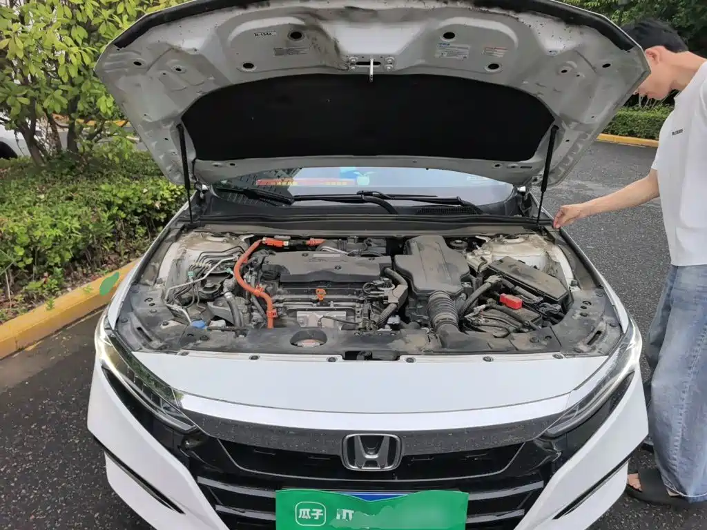 Honda Accord — фото 11