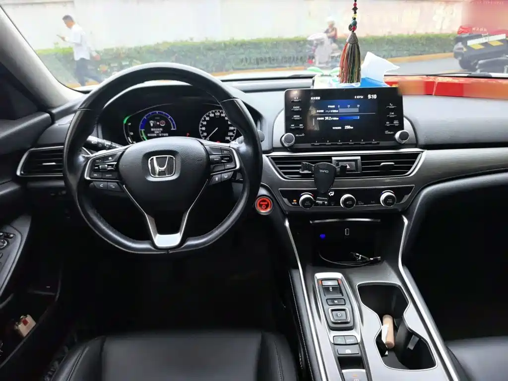 Honda Accord — фото 13