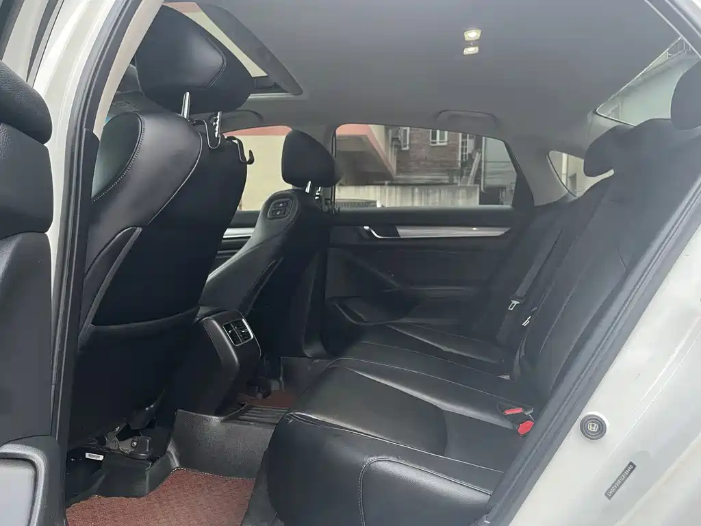 Honda Accord — фото 13