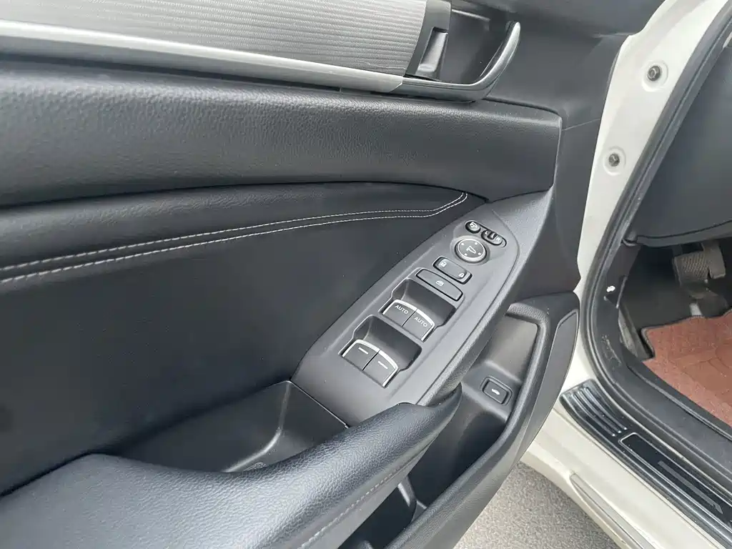Honda Accord — фото 4