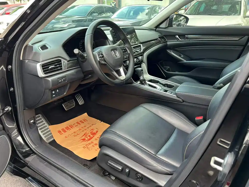 Honda Accord — фото 4