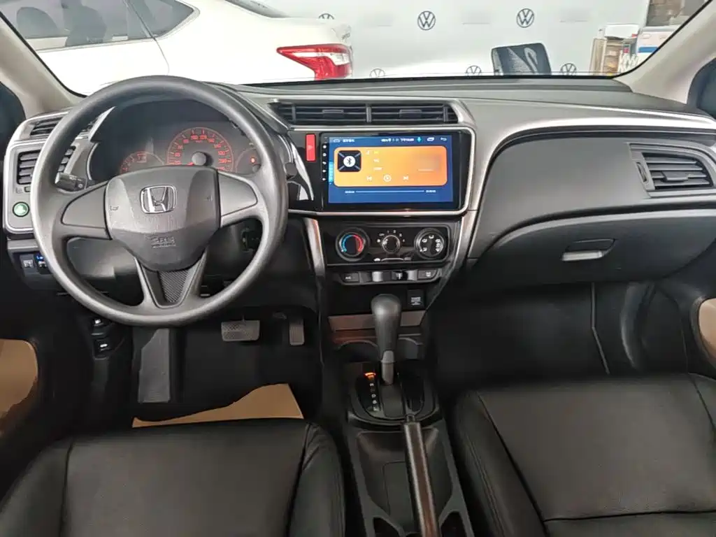 Honda City — фото 10