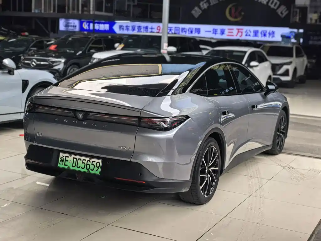 ARCFOX Alpha S5 — фото 4