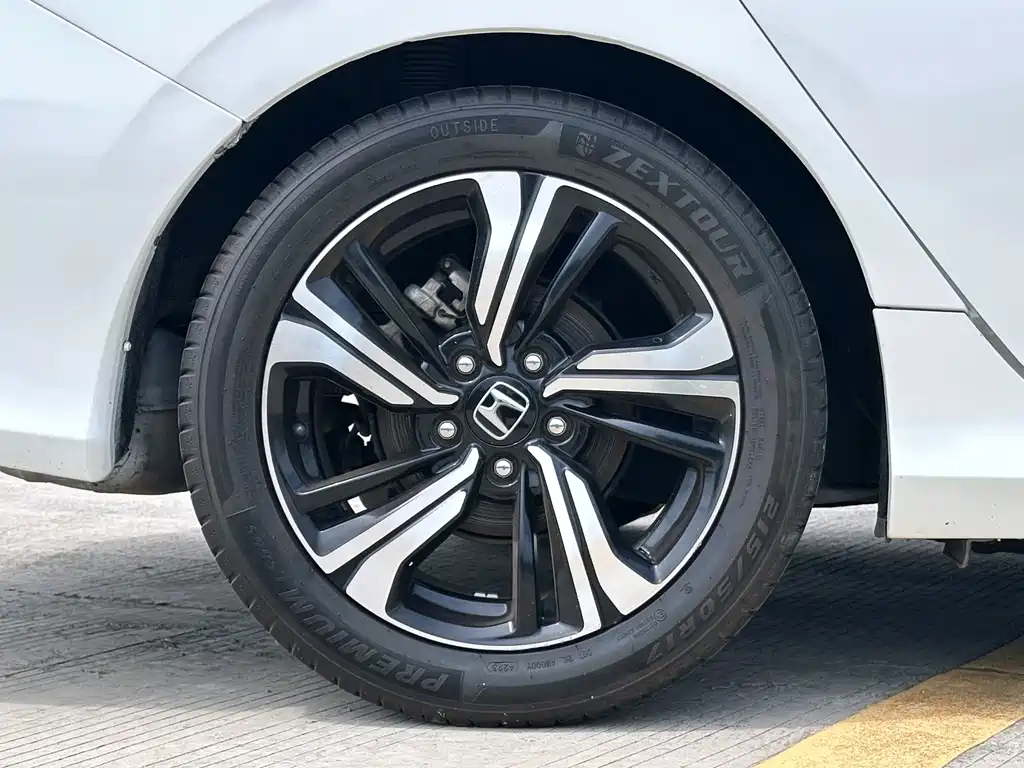 Honda Civic — фото 11