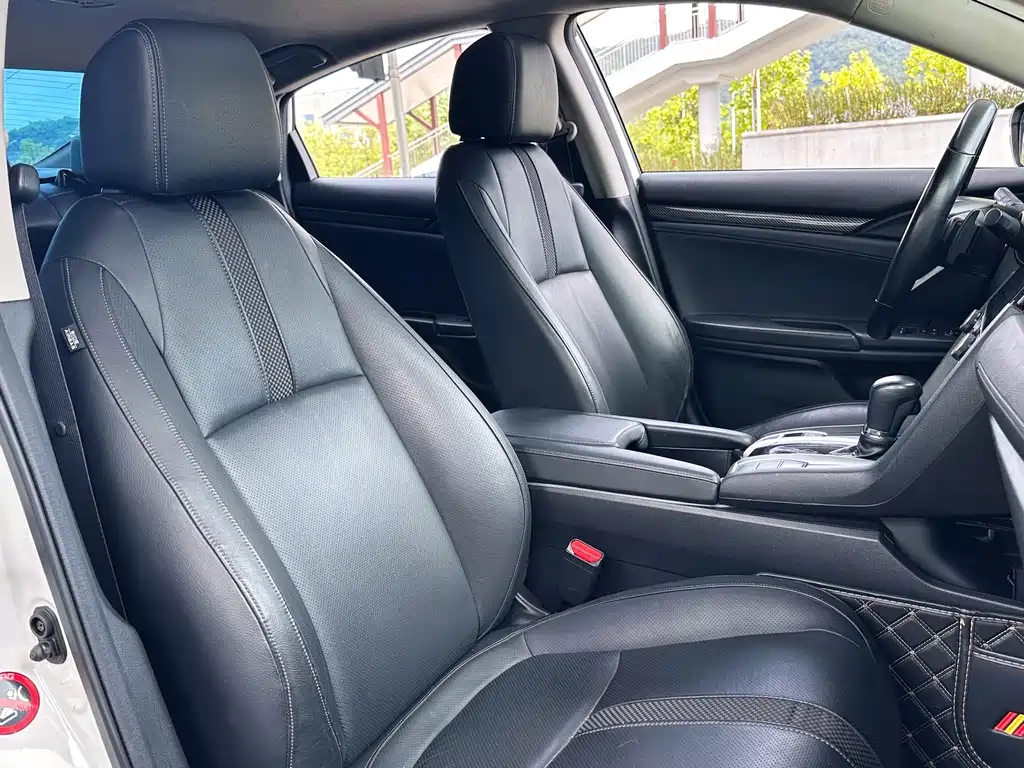 Honda Civic — фото 14