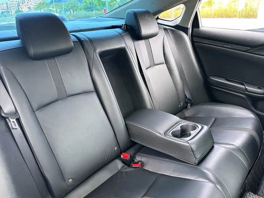 Honda Civic — фото 31