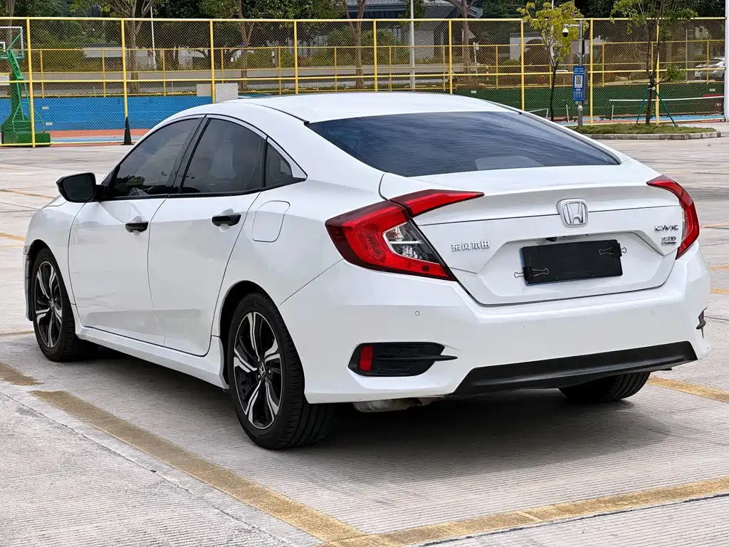 Honda Civic — фото 35