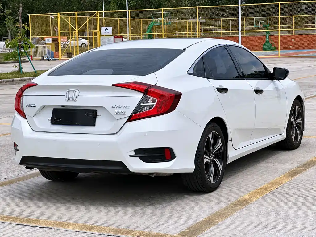 Honda Civic — фото 36