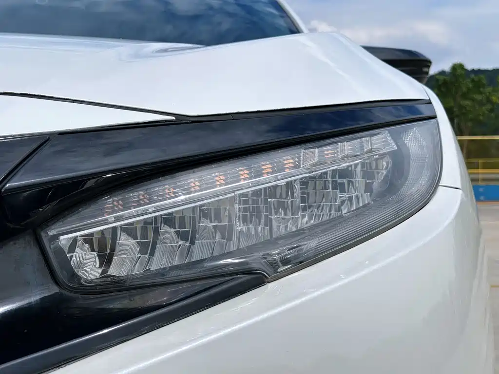 Honda Civic — фото 9