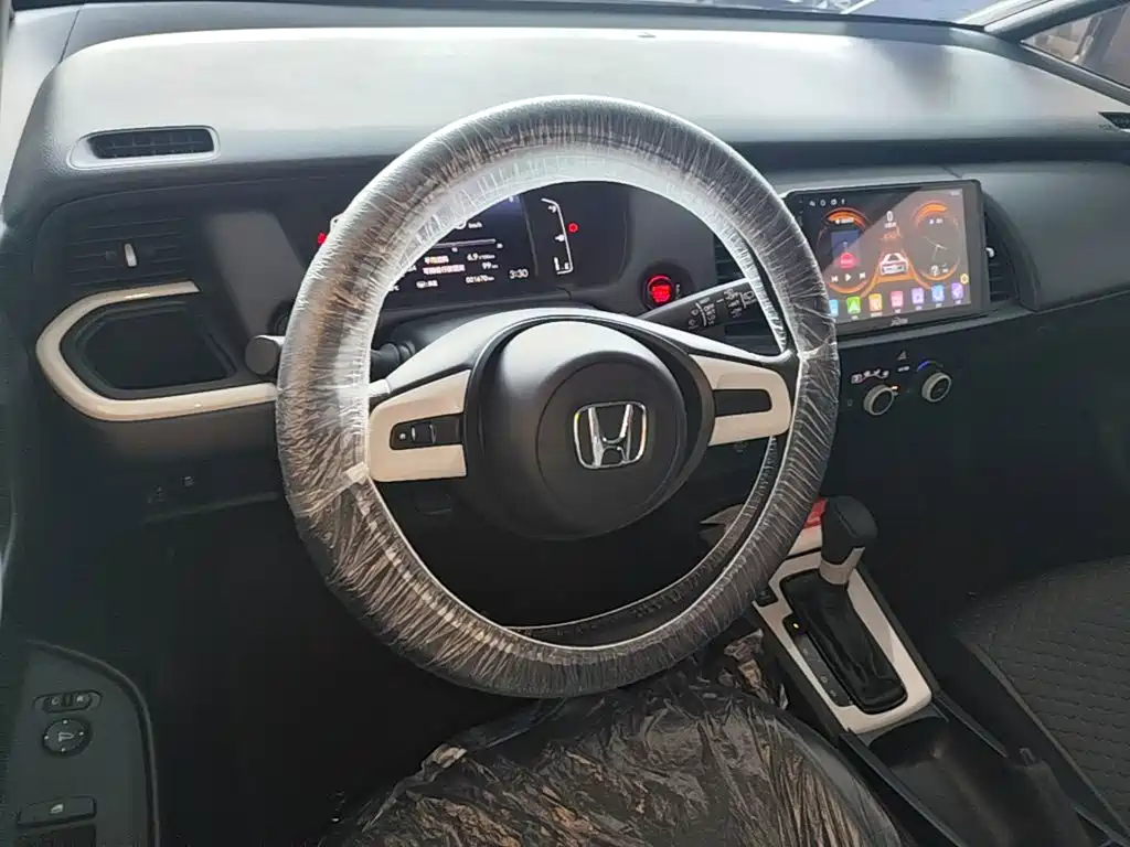 Honda Fit — фото 7