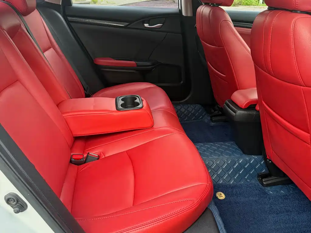 Honda Civic — фото 13