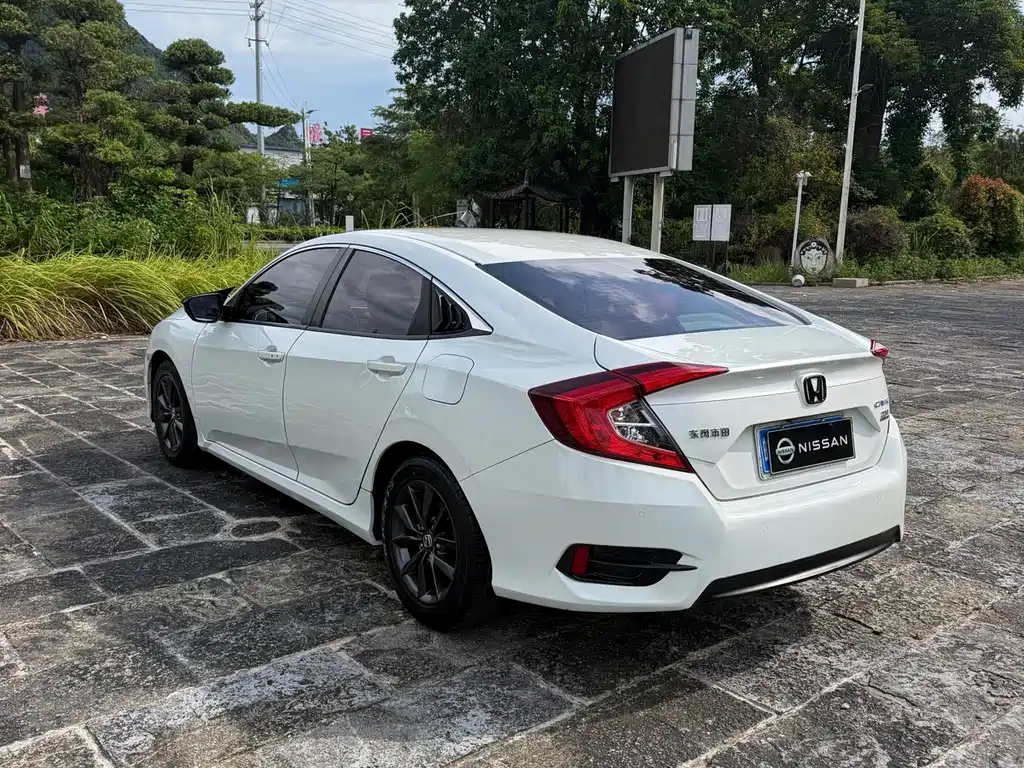 Honda Civic — фото 5