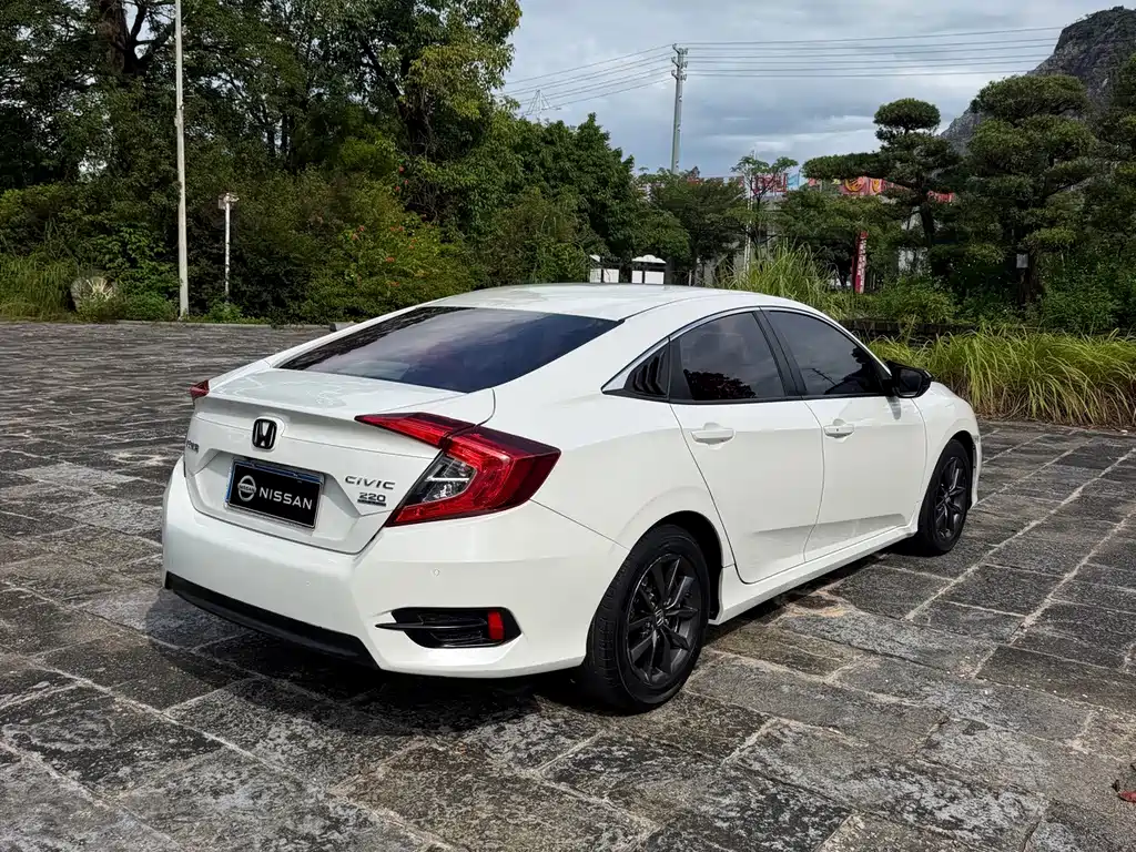 Honda Civic — фото 6
