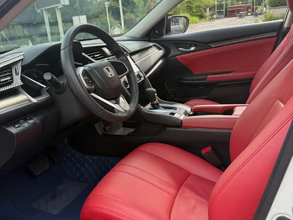 Honda Civic — фото 7