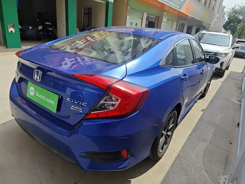 Honda Civic — фото 5