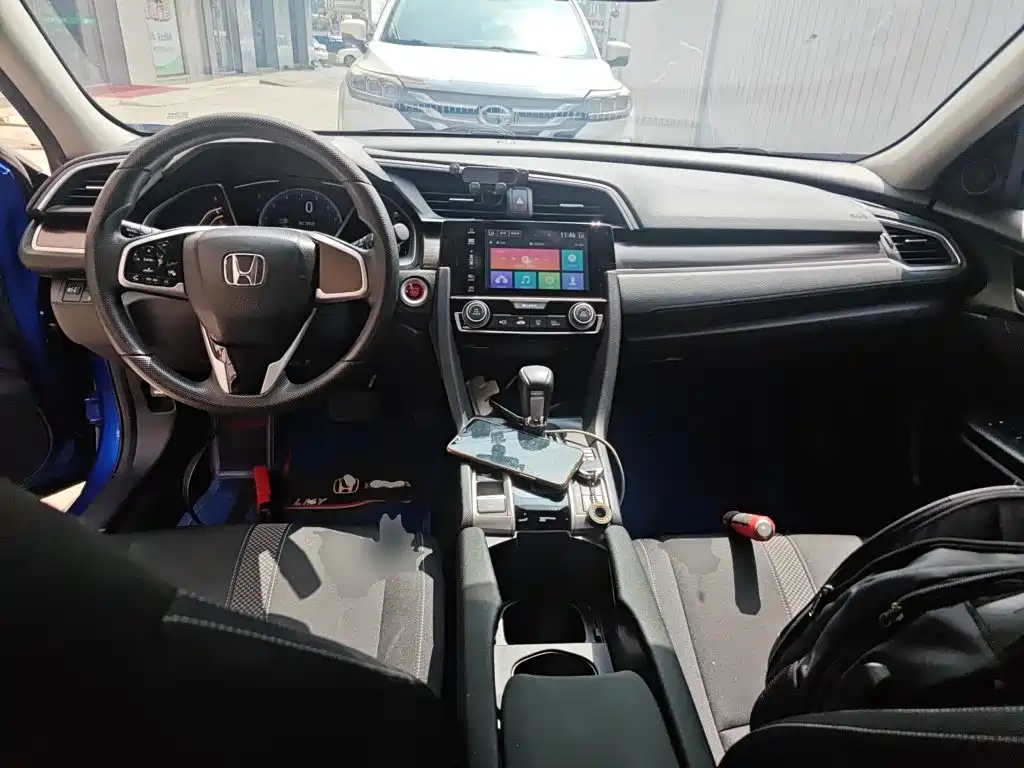 Honda Civic — фото 6