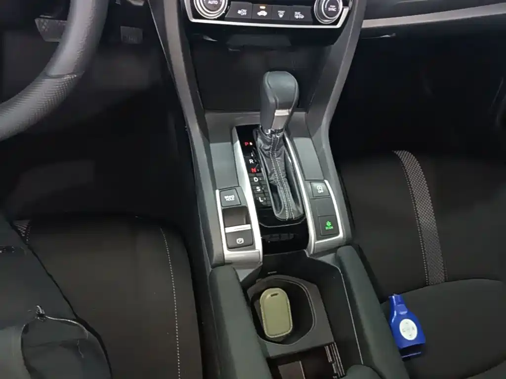 Honda Civic — фото 14