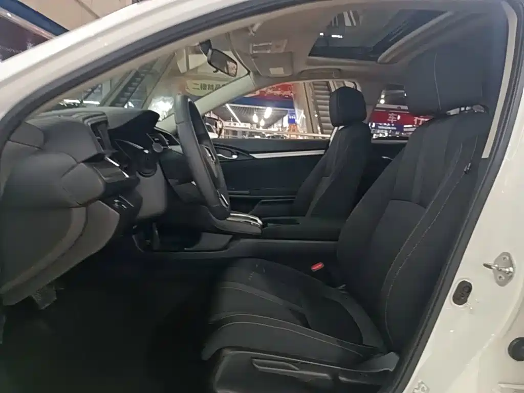 Honda Civic — фото 15