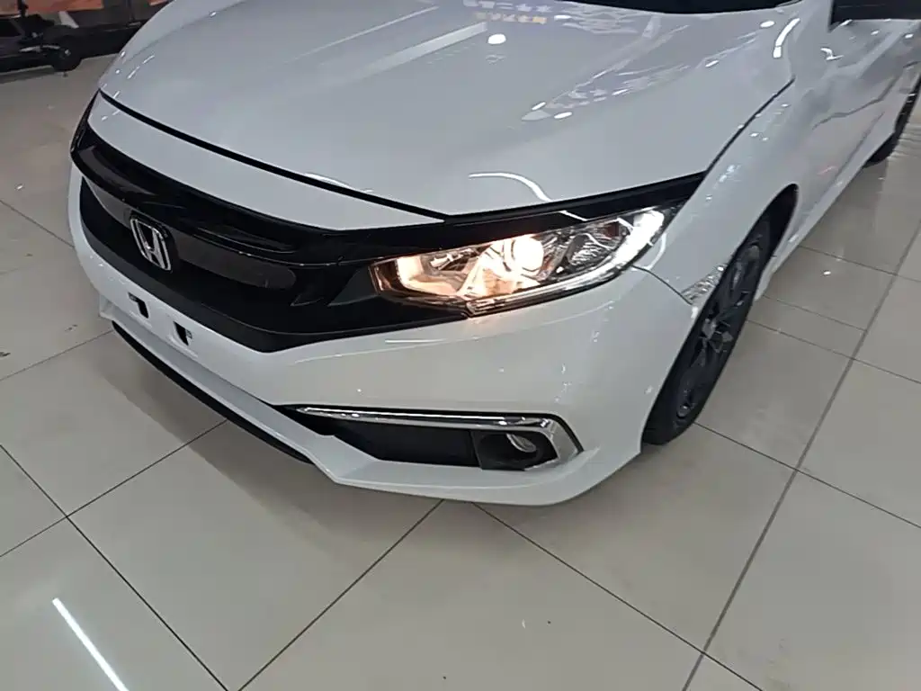 Honda Civic — фото 24