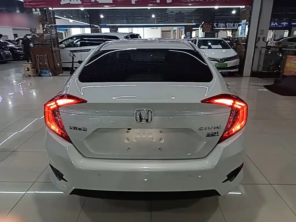 Honda Civic — фото 6