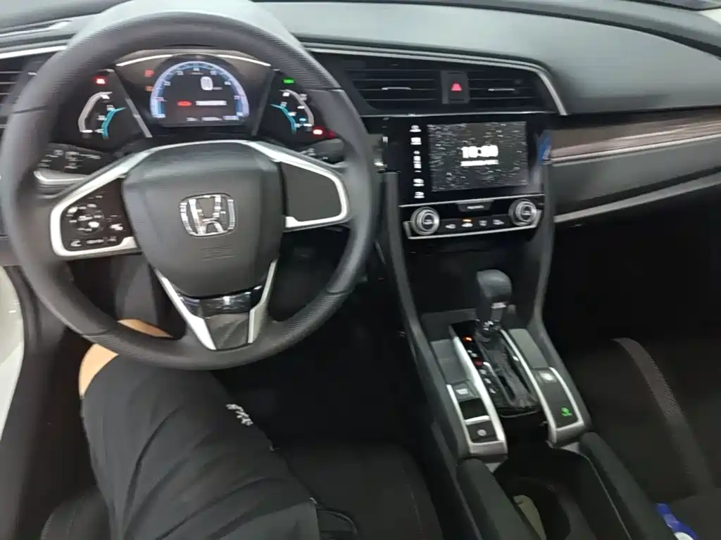 Honda Civic — фото 10