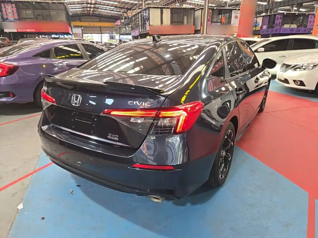 Honda Civic — фото 7