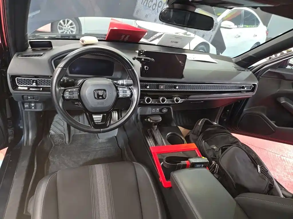 Honda Civic — фото 10