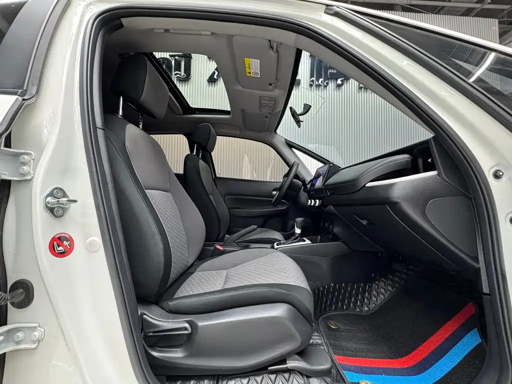Honda Fit — фото 10