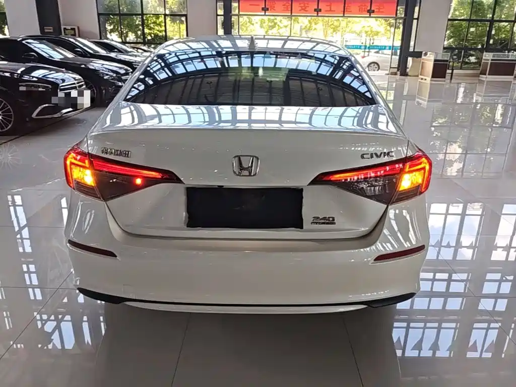 Honda Civic — фото 4