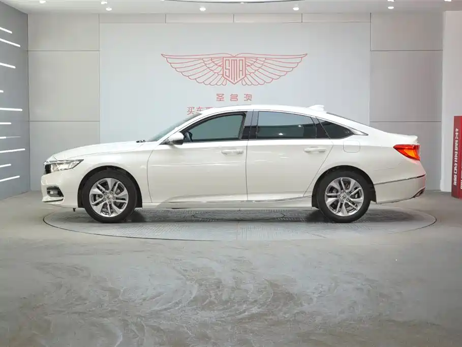 Honda Accord — фото 2