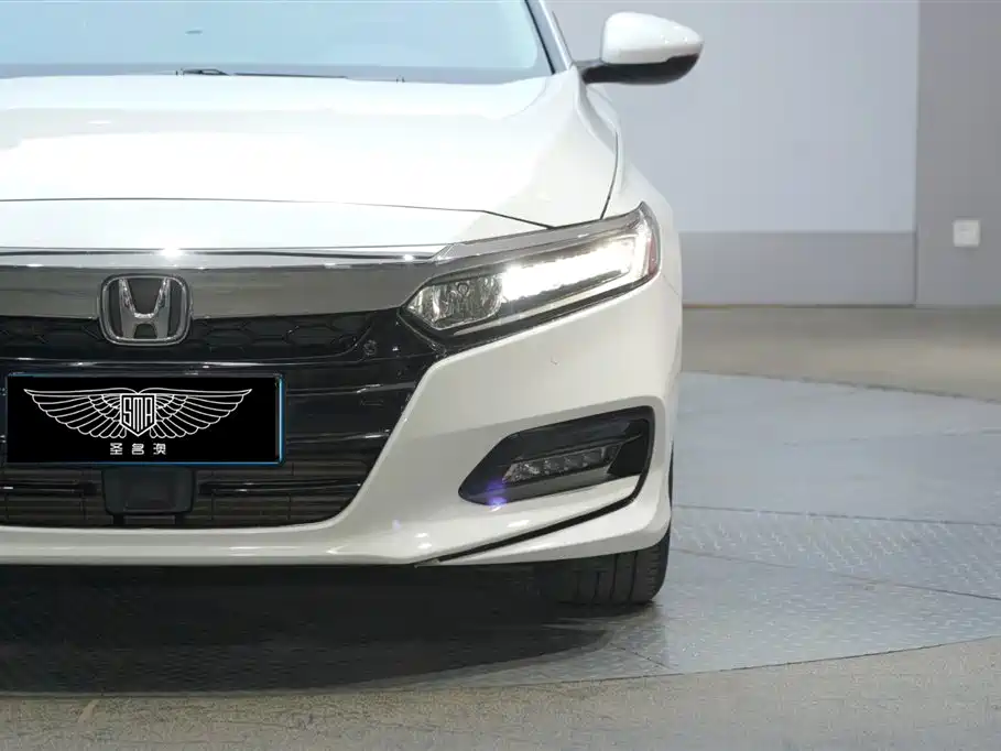 Honda Accord — фото 5