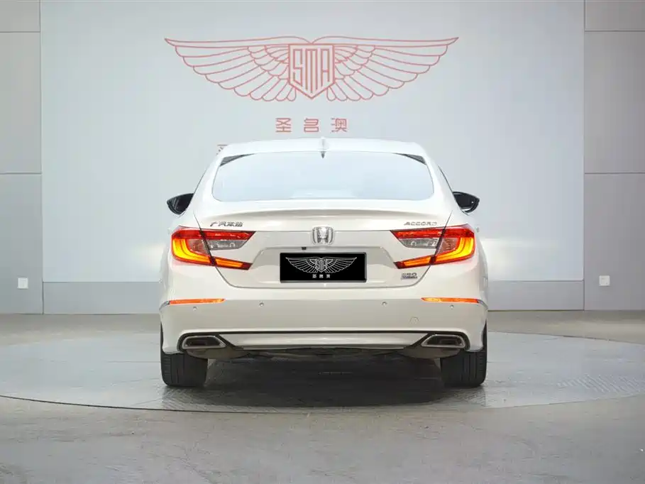 Honda Accord — фото 6