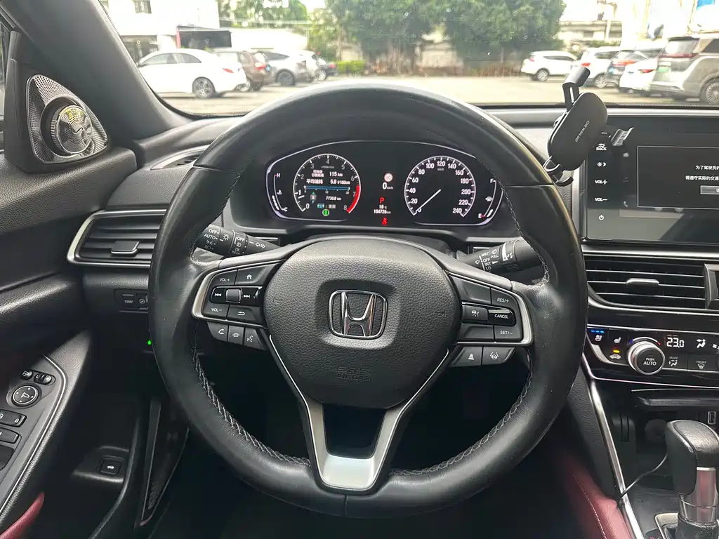 Honda Inspire — фото 11