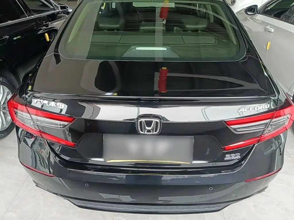 Honda Accord — фото 6