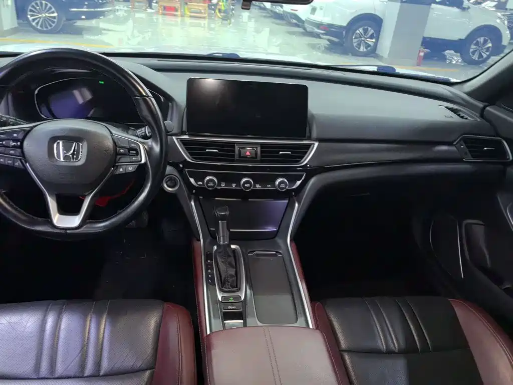 Honda Inspire — фото 11