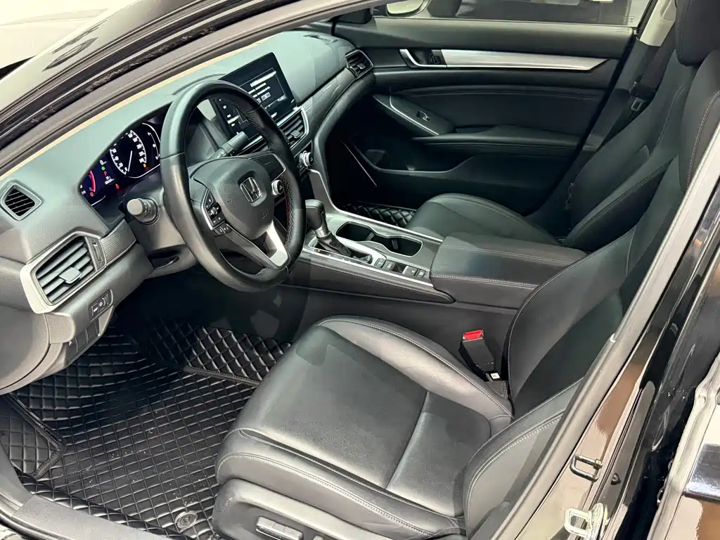 Honda Accord — фото 9