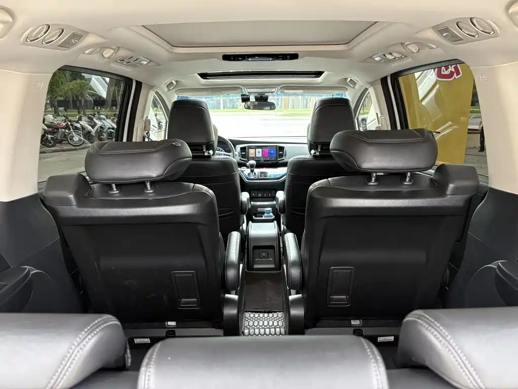 Honda Odyssey — фото 11