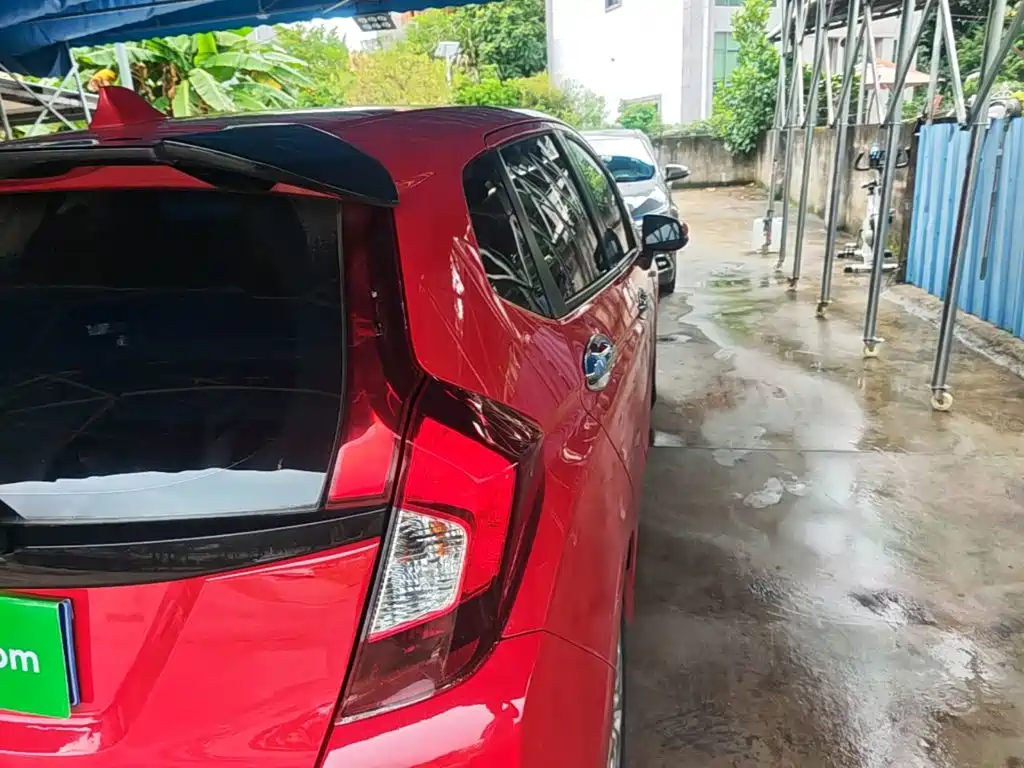 Honda Fit — фото 8