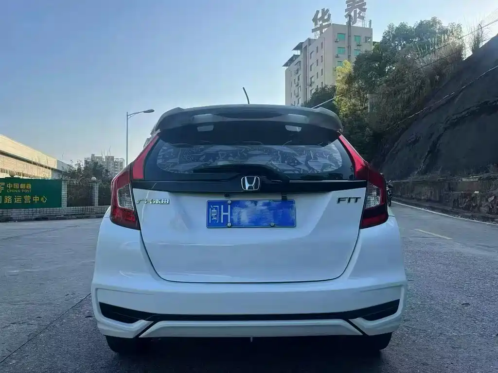 Honda Fit — фото 4
