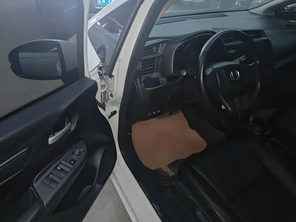 Honda Fit — фото 16