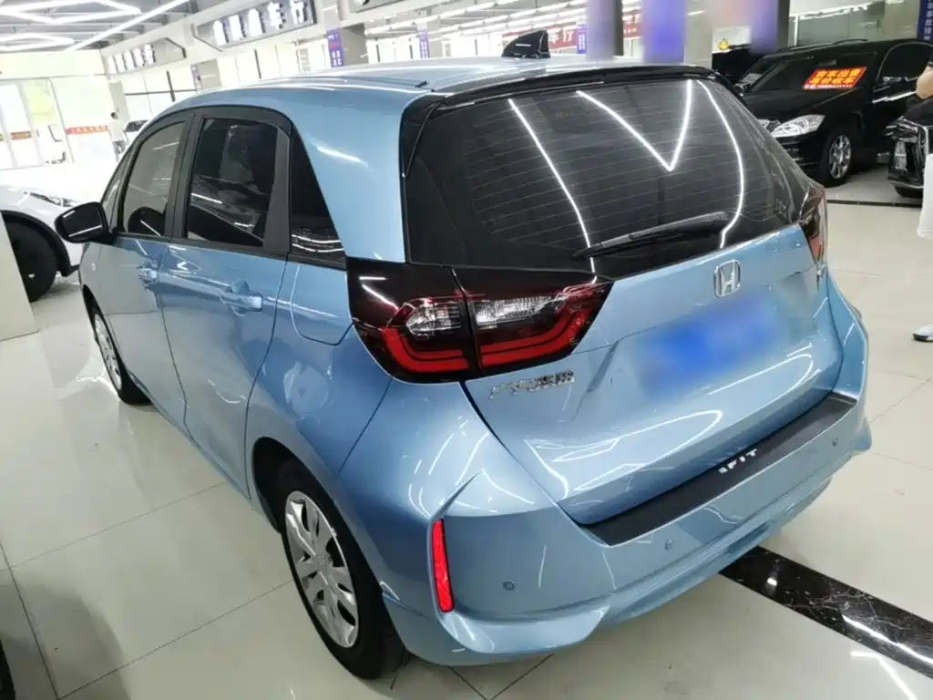 Honda Fit — фото 5