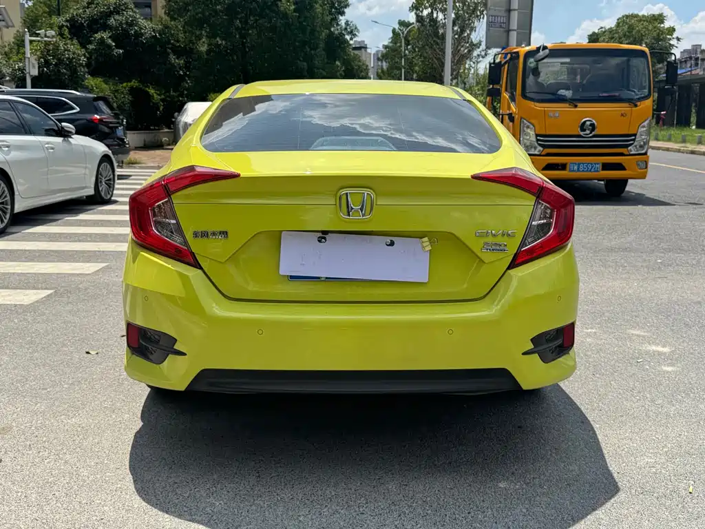 Honda Civic — фото 11