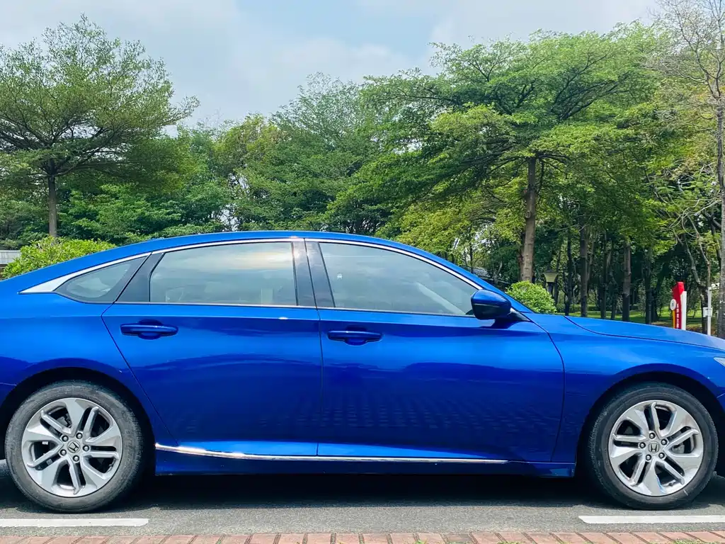 Honda Accord — фото 4