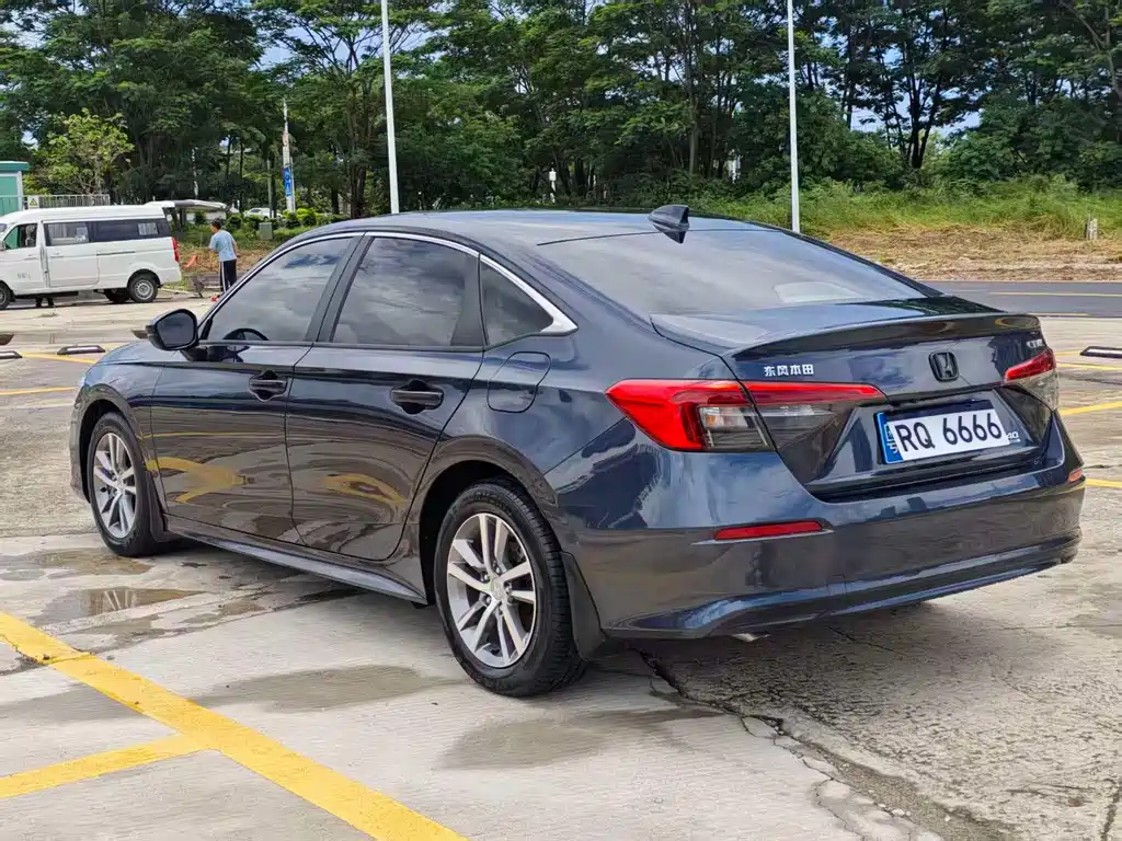 Honda Civic — фото 5