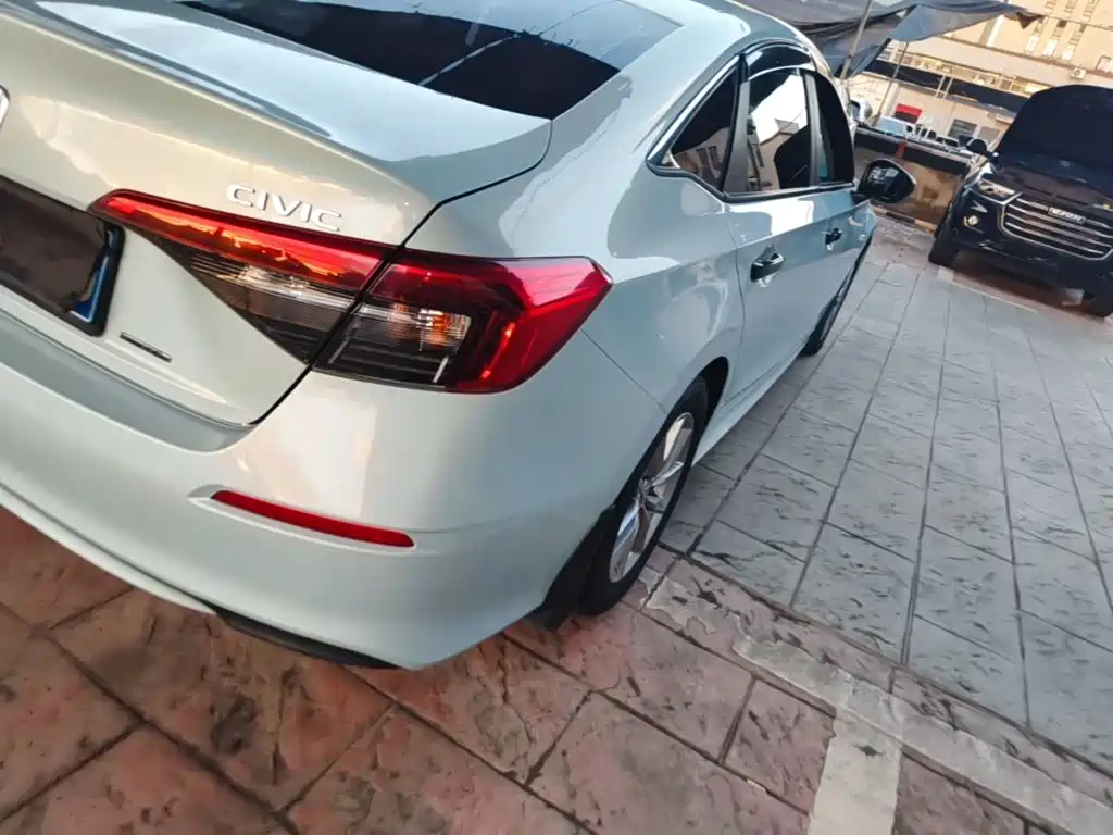 Honda Civic — фото 8