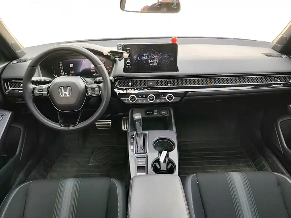 Honda Civic — фото 10