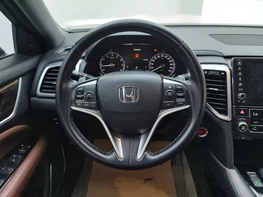 Honda UR-V — фото 15