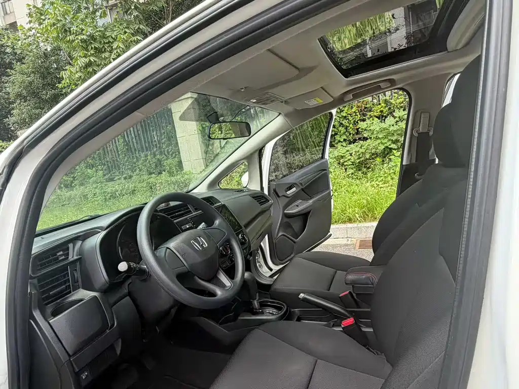 Honda Fit — фото 6